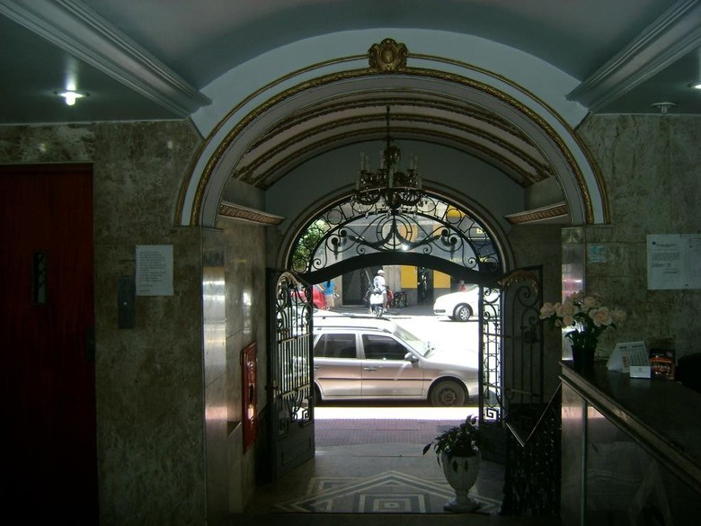Reinales Plaza Hotel