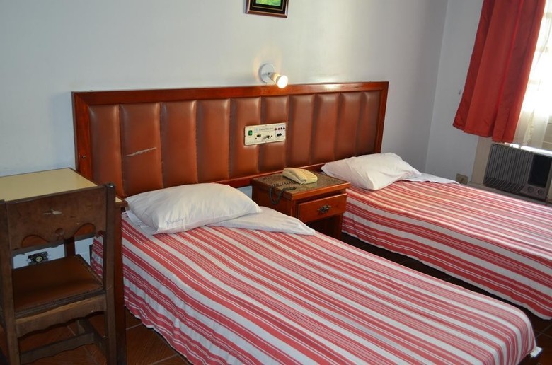 Reinales Plaza Hotel