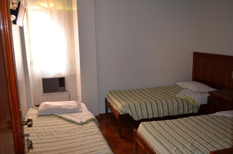 Reinales Plaza Hotel