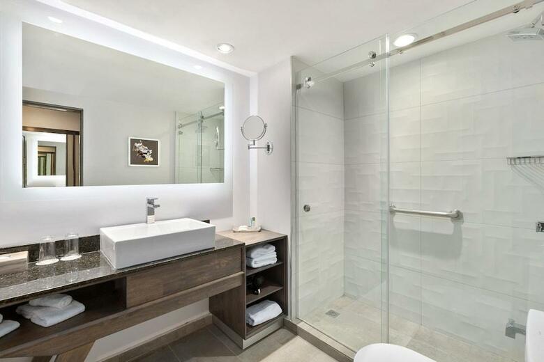Hotel Crowne Plaza Corobici