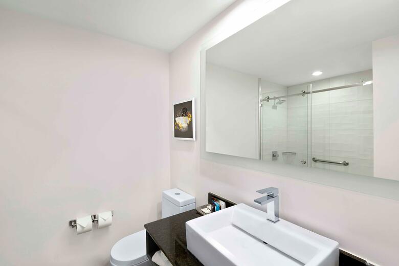 Hotel Crowne Plaza Corobici