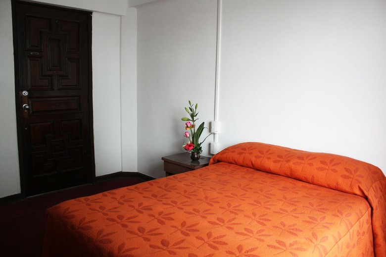 Hotel Virreyes