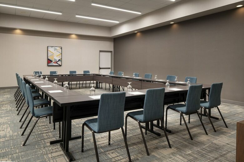 Hotel Four Points By Sheraton Tucson Airport