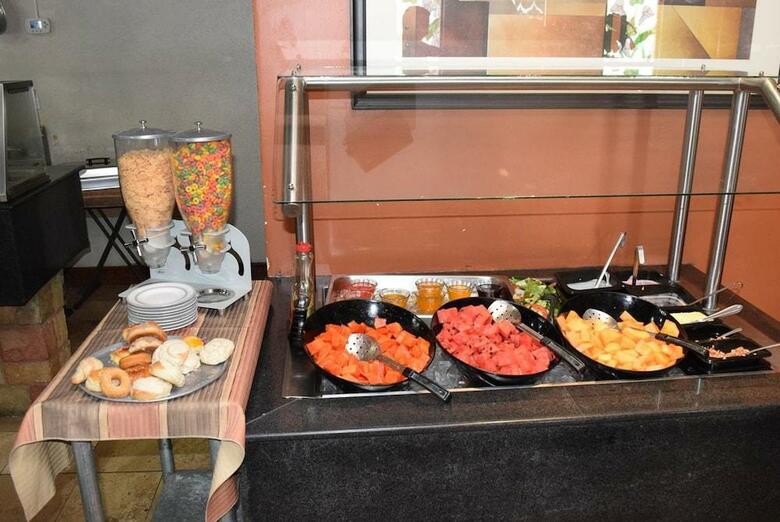 Hotel Suites El Paseo