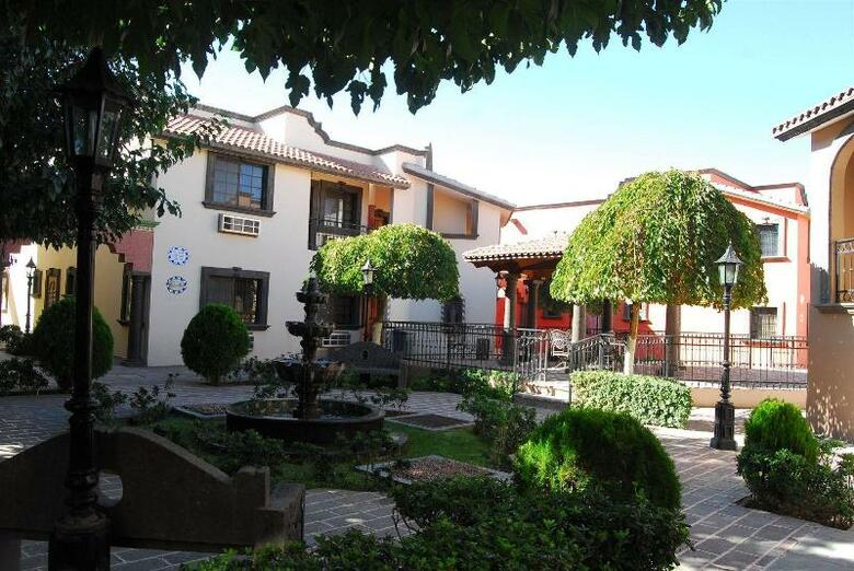 Hotel Suites El Paseo