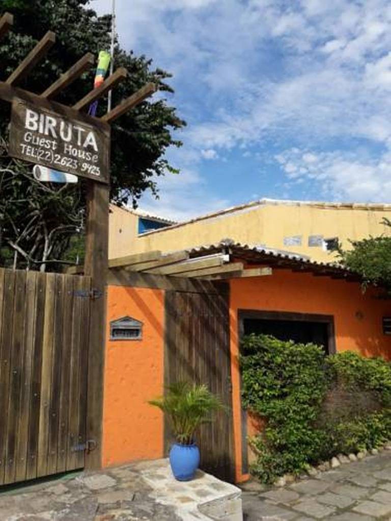 Hostal Biruta Guest House