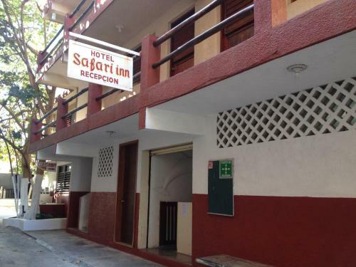 Hotel Safari Inn