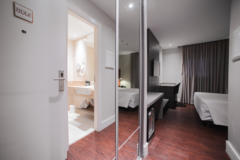Hotel Slaviero Conceptual Brut