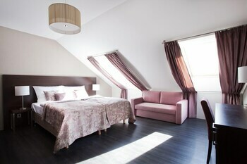 Old Town Hotel