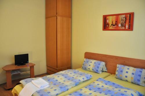 Hotel Kom�rov