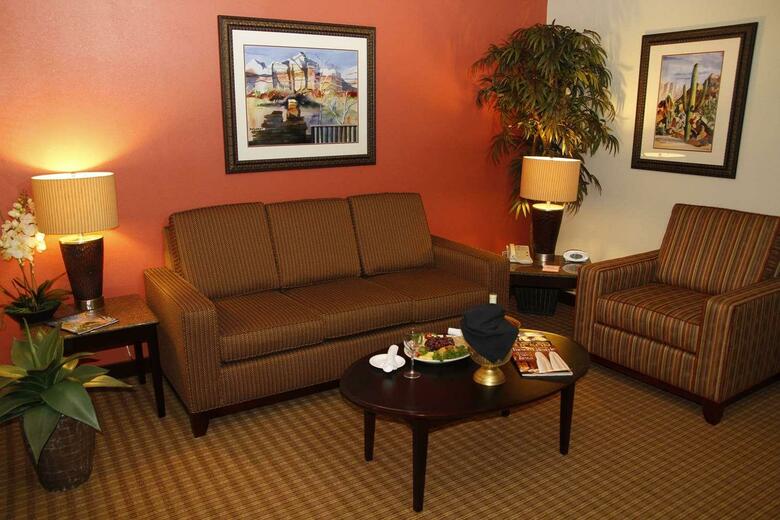 Viscount Suite Hotel
