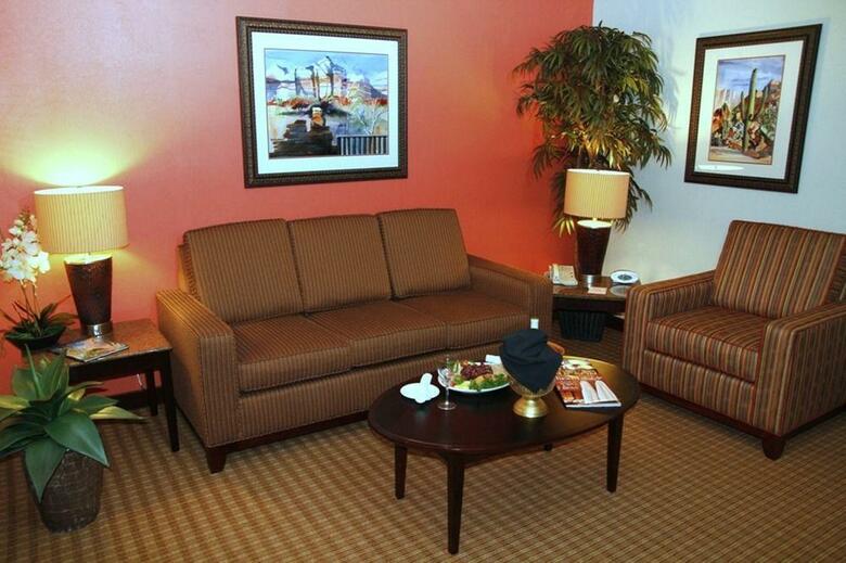 Viscount Suite Hotel