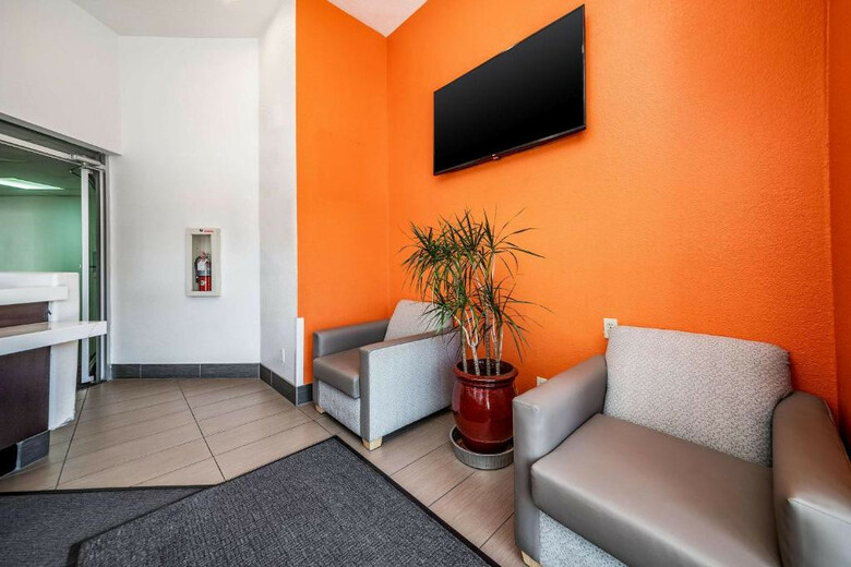 Motel Clarion Pointe - Near Grand Canyon