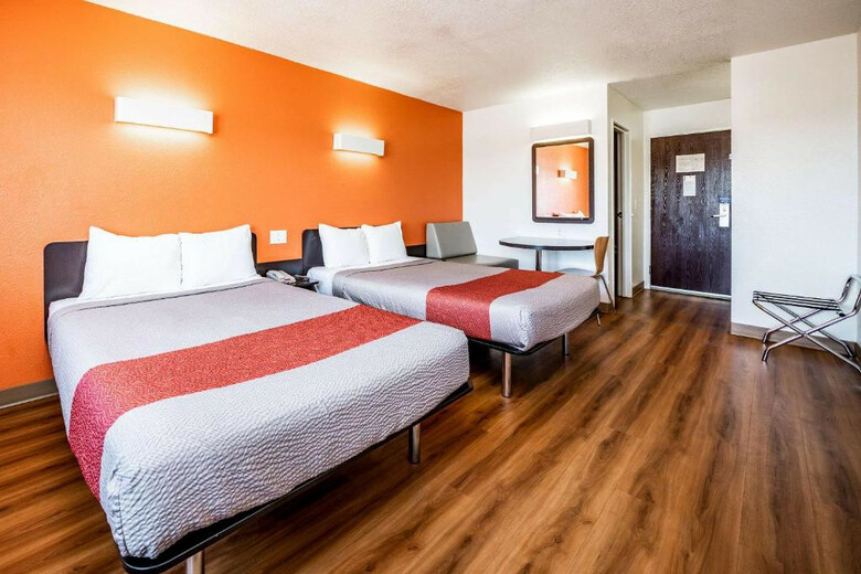 Motel Clarion Pointe - Near Grand Canyon
