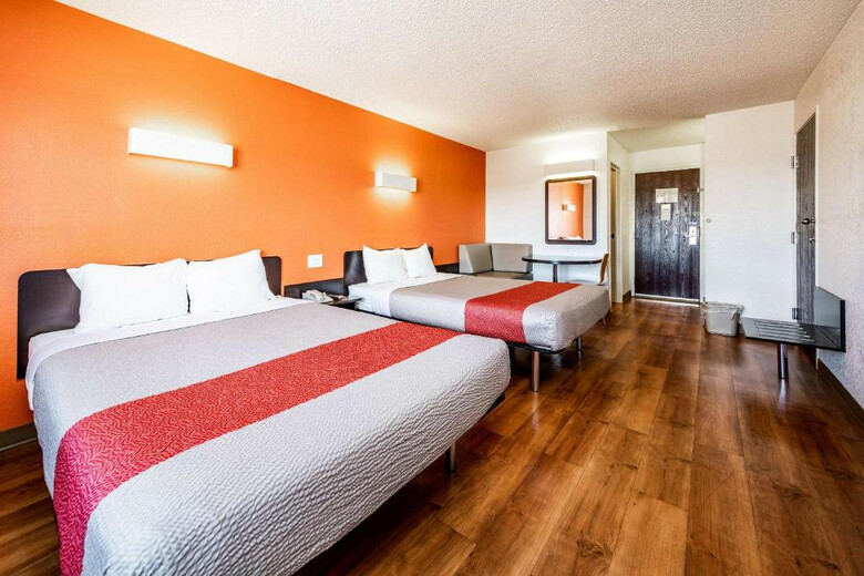 Motel Clarion Pointe - Near Grand Canyon