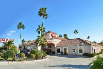Motel La Fuente Inn & Suites