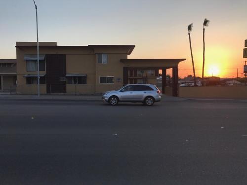 Regalodge Motel