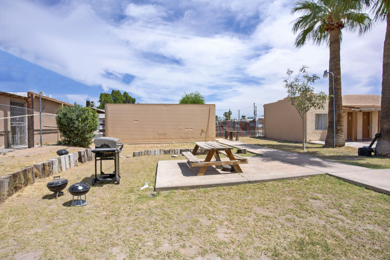 Posada Arizona Inn & Suites