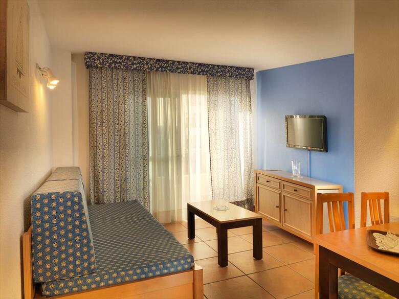 Oro Blanco Apartments