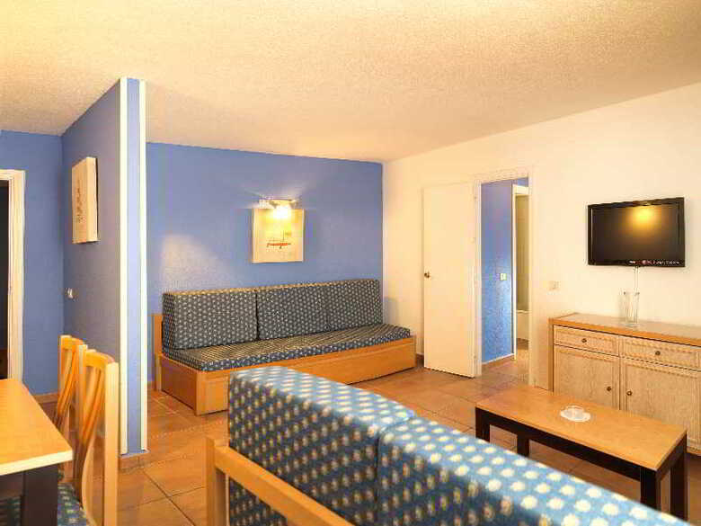 Oro Blanco Apartments