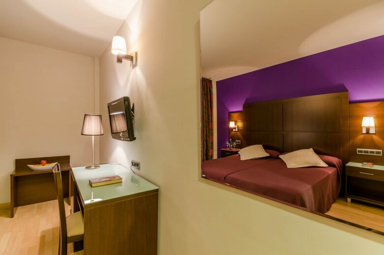 Hotel Conquista De Granada