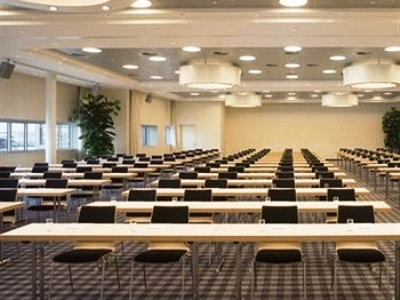 Hotel M�venpick Amsterdam City Center