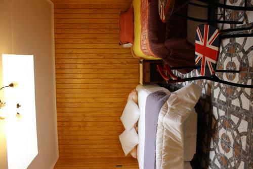 Hotel Yellow Submarine