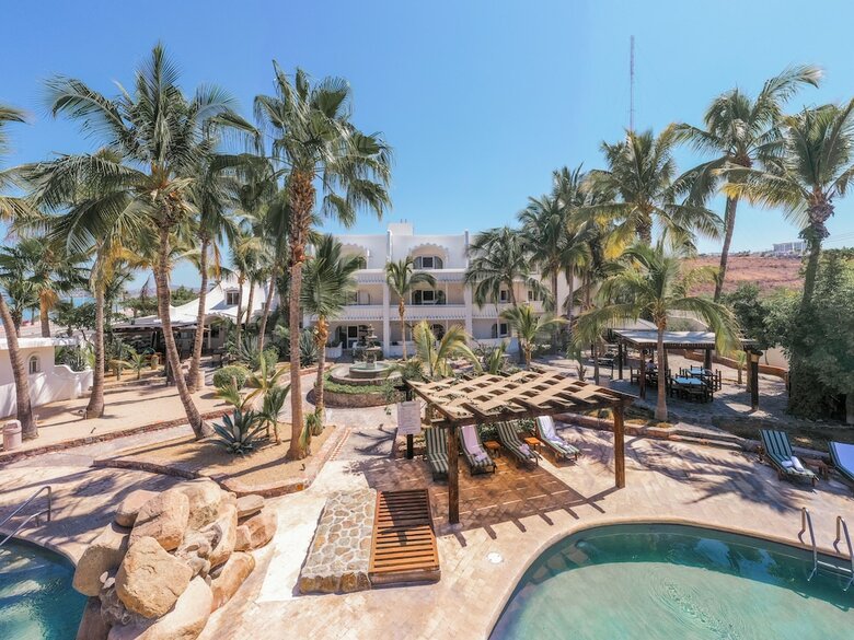 Hotel & Suites El Moro