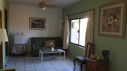 Bed & Breakfast Posada Colibri