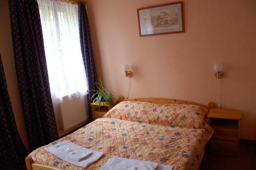 Hostal Pension Garni