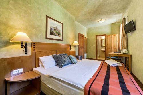 Hostal Pension U Hada