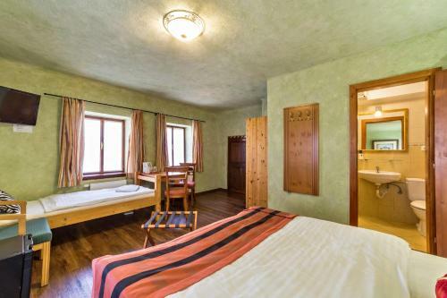 Hostal Pension U Hada