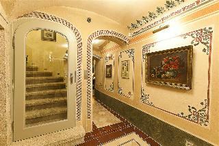 Hotel Kr?�n?v D?m