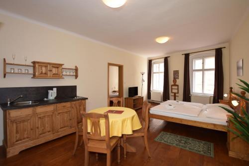 Aparthotel Z�meck� Apartm� - Castle Apartments
