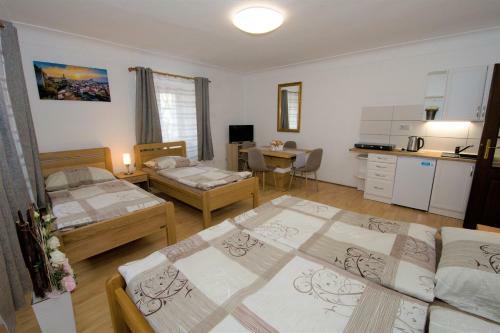 Hostal Pension Rosa