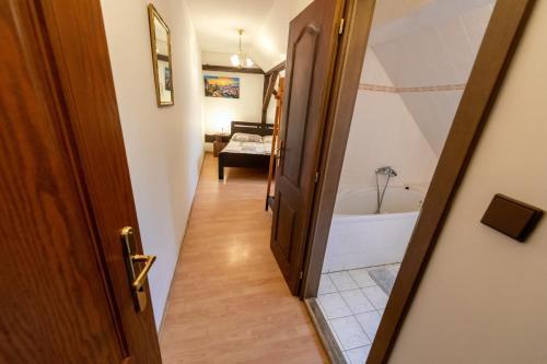 Hostal Pension Rosa
