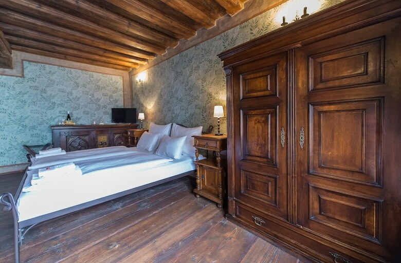 Hostal Alt Straninger