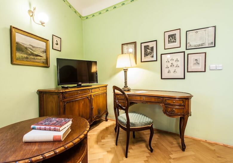 Hotel Leonardo