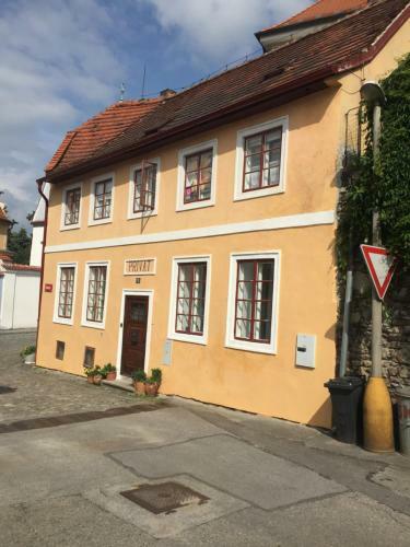 Hostal Privat U Parku