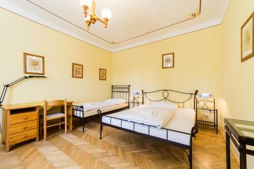 Hostal Penzion Gardena