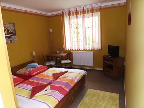 Hostal Pension Three