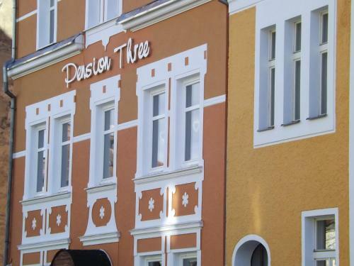 Hostal Pension Three