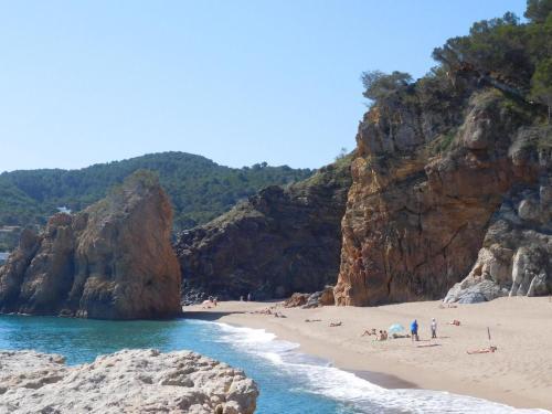 Three-bedroom Apartment Pals Girona 1