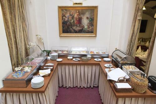 Hotel Embassy