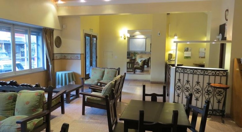 Hotel Raglan