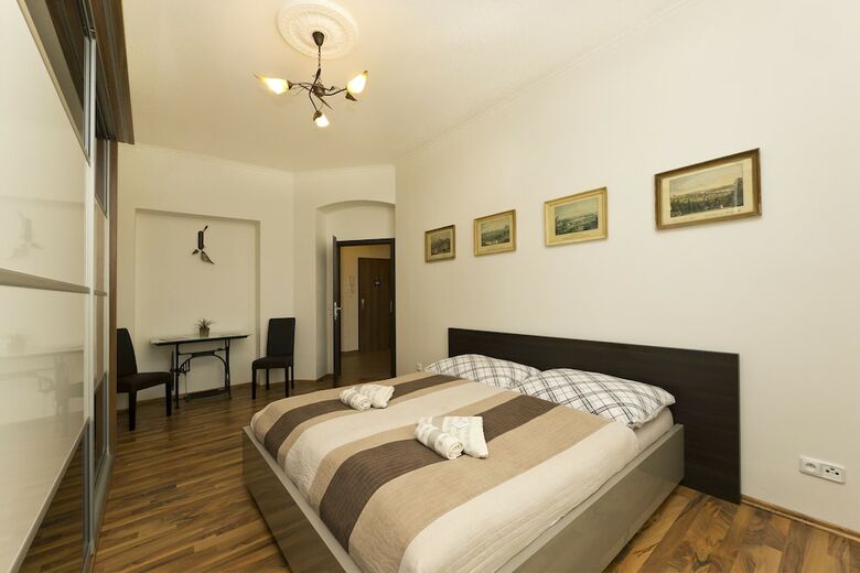 Apartment - Karla Capka Street