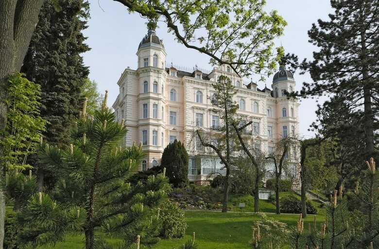 Hotel Bristol Palace
