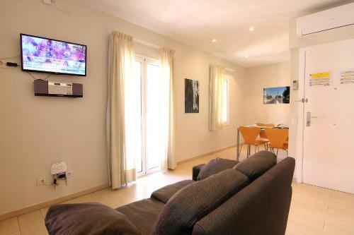 Classbedroom Apartments I