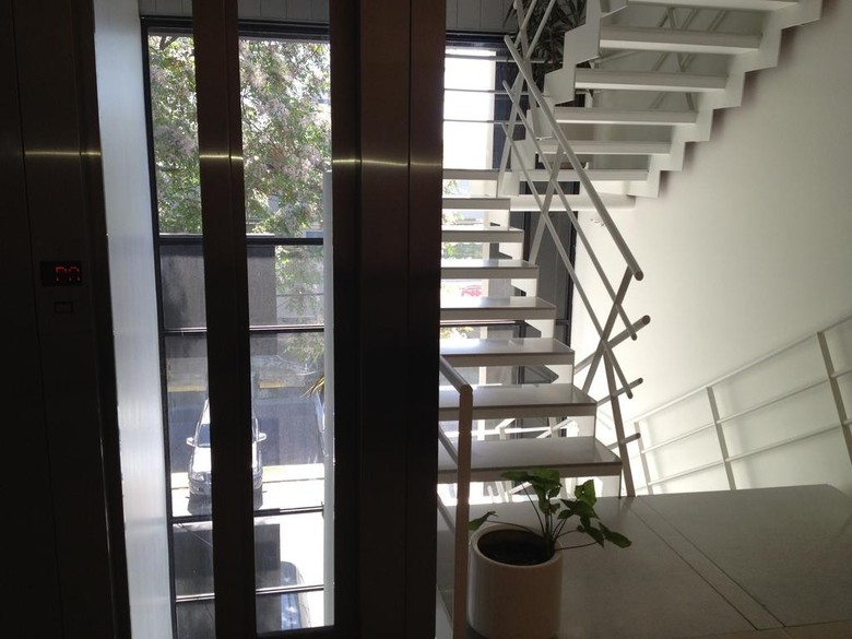 Regency Bombal Apartments