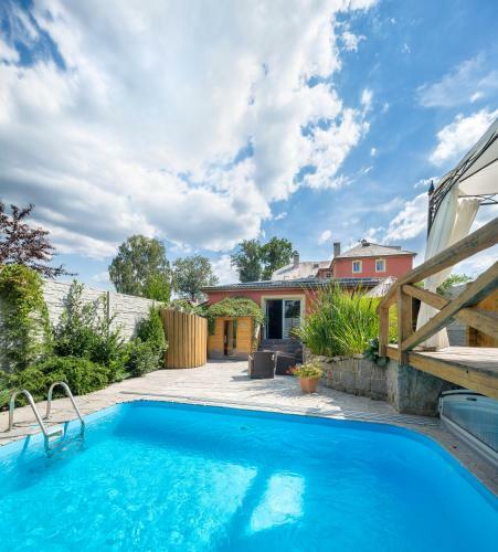 Pytloun Travel Hotel